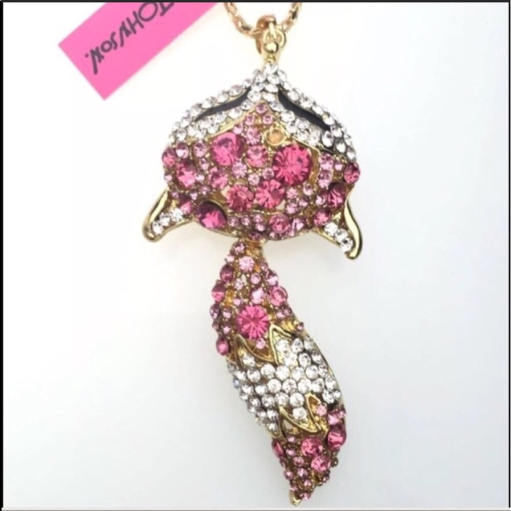 FOX NECKLACE WITH GORGEOUS PINK GRADIENT!💖